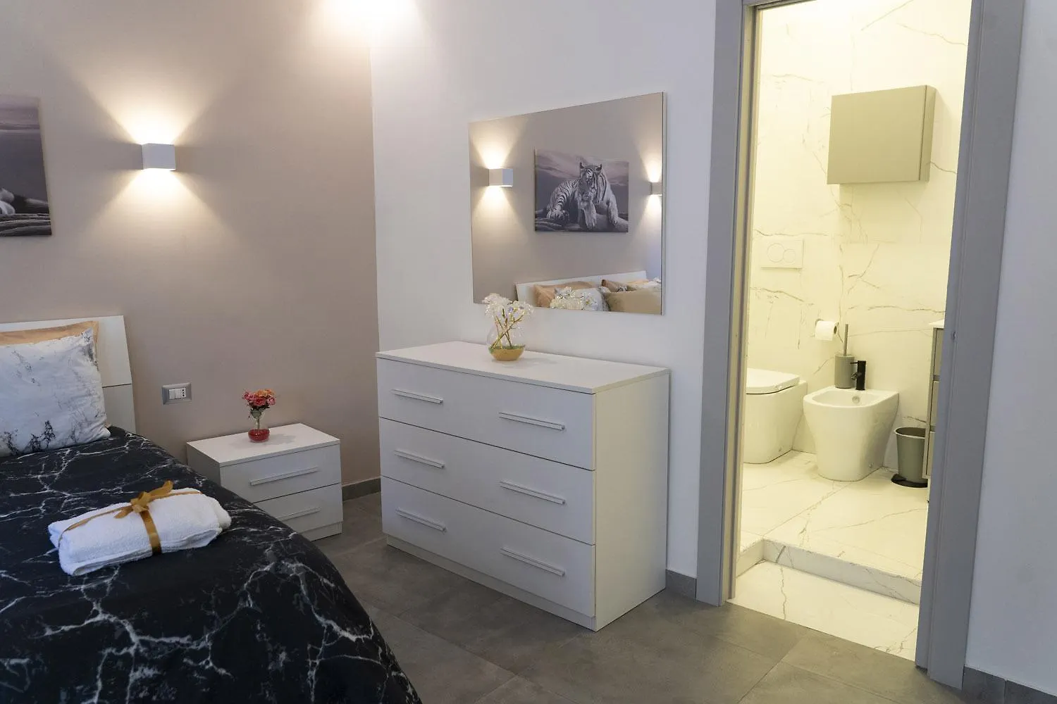 Leoscar Apartment In Catania Center Self Check-In Italy