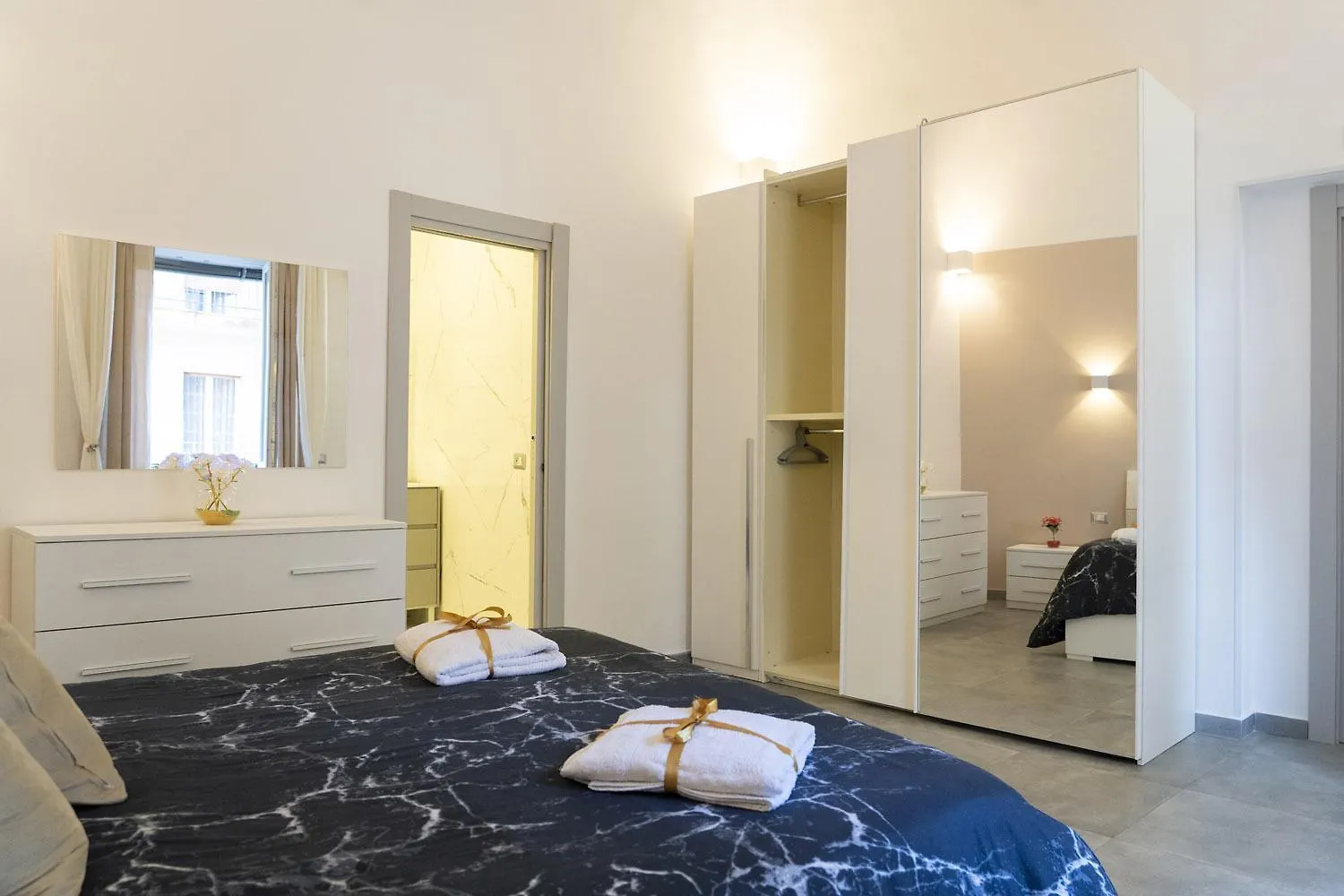 Leoscar Apartment In Catania Center Self Check-In 0*,