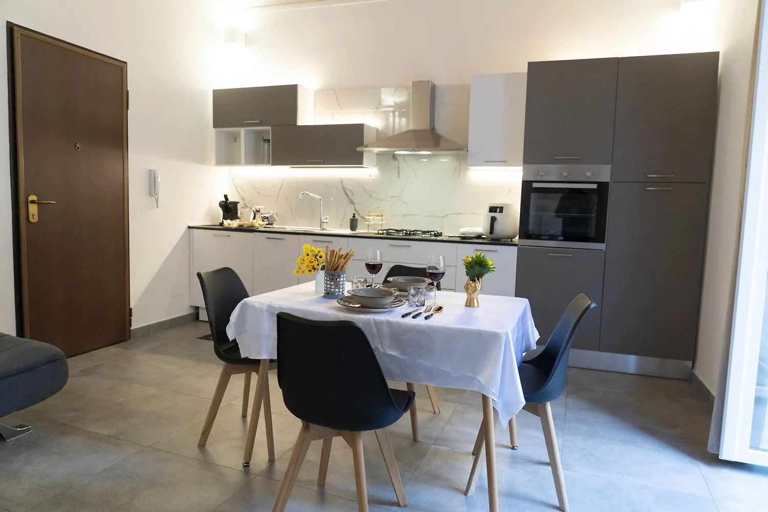 Leoscar Apartment In Catania Center Self Check-In