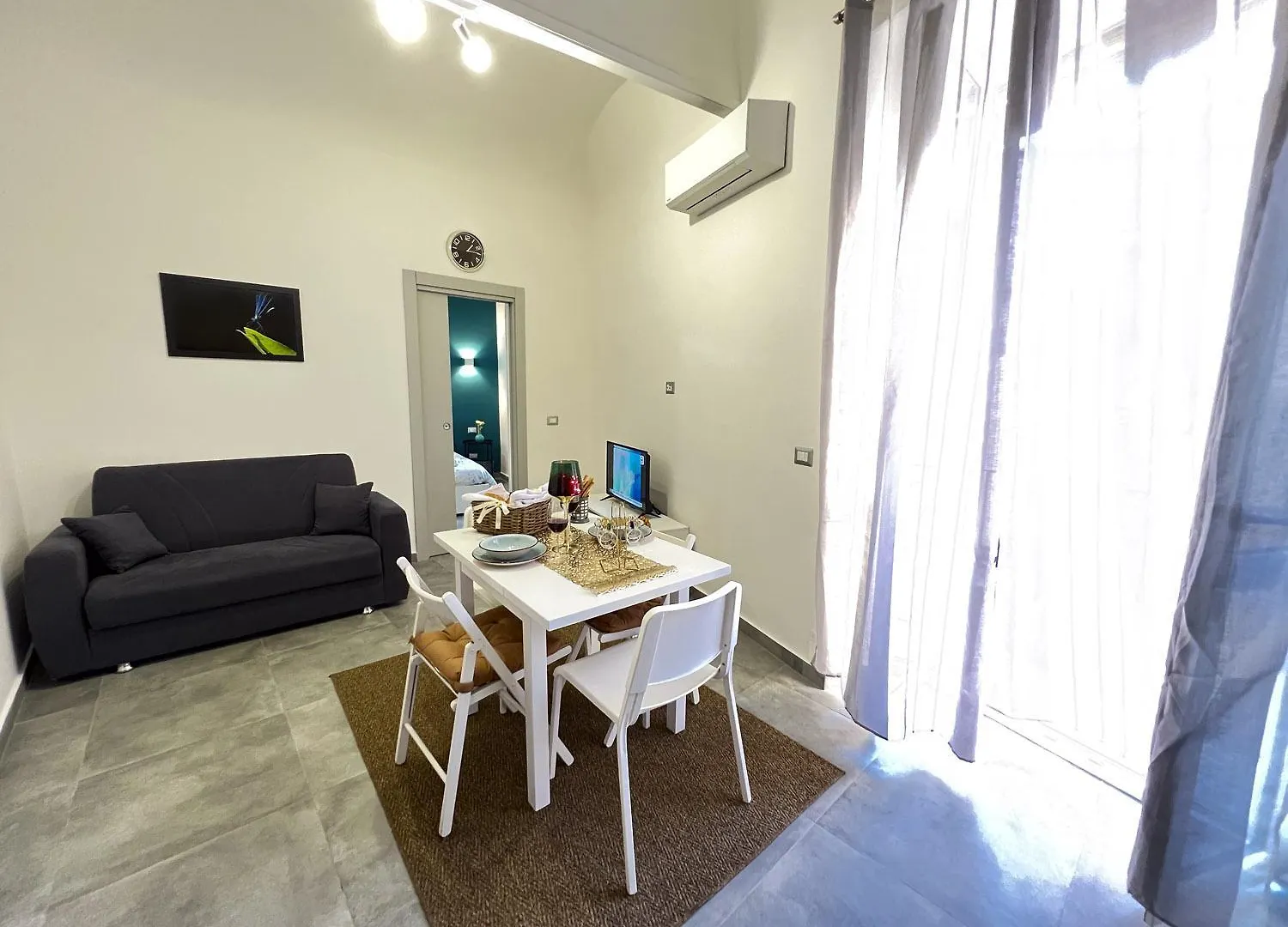 Leoscar Apartment In Catania Center Self Check-In 0*,  Italy