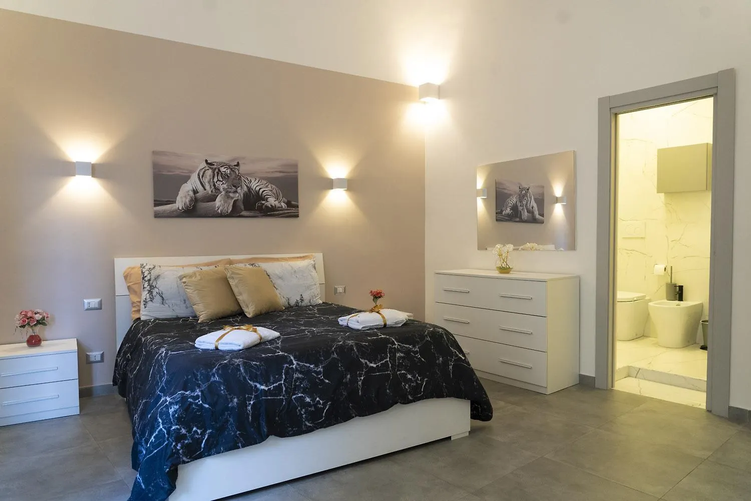 Leoscar Apartment In Catania Center Self Check-In