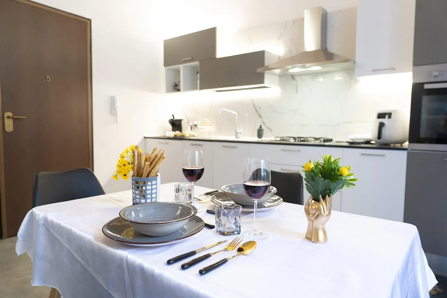 Leoscar Apartment In Catania Center Self Check-In