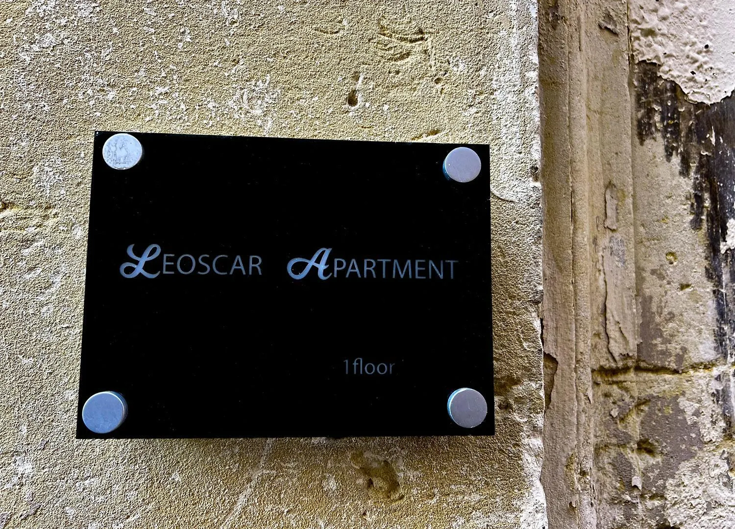 Leoscar Apartment In Catania Center Self Check-In